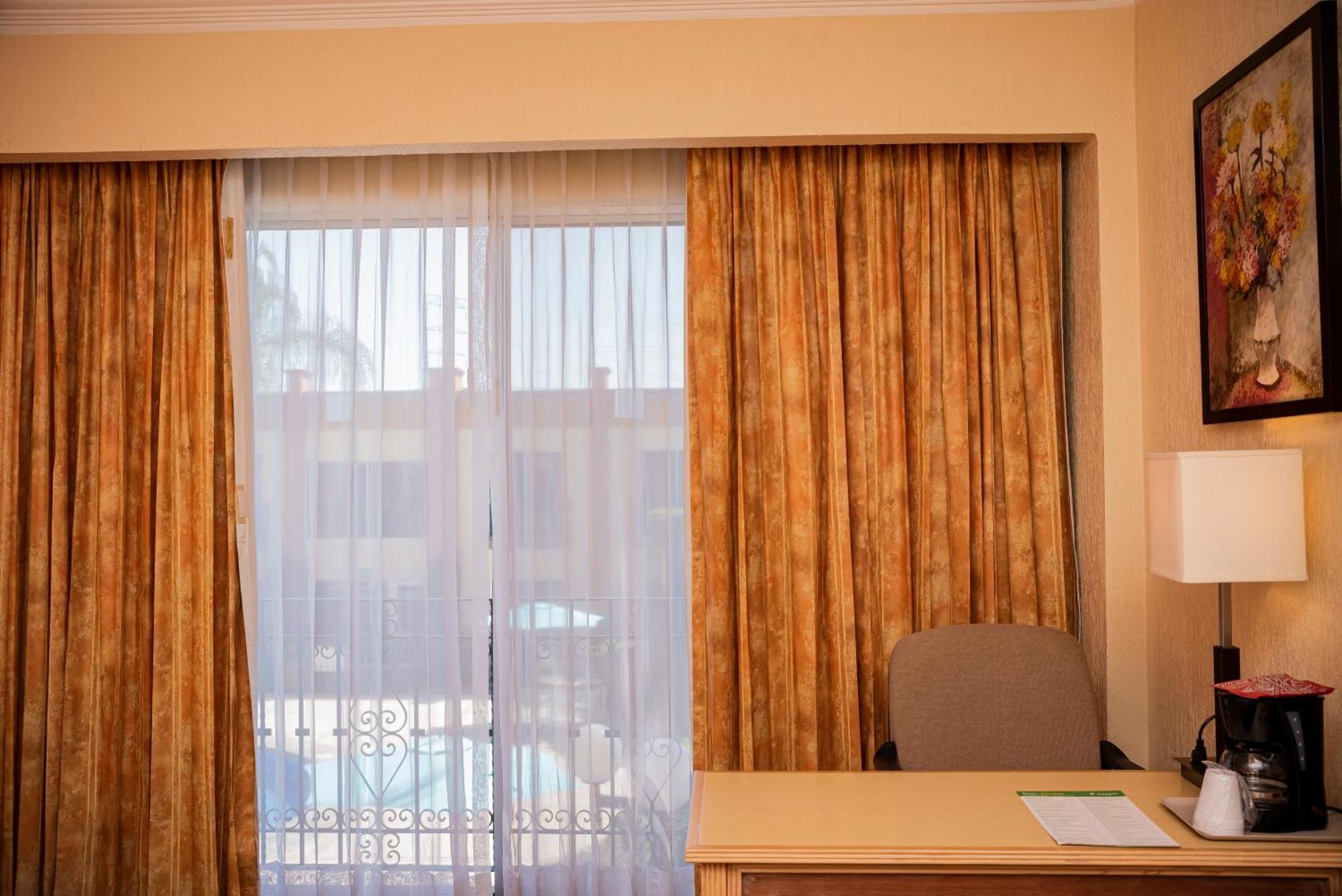Holiday Inn La Piedad By Ihg Exterior photo