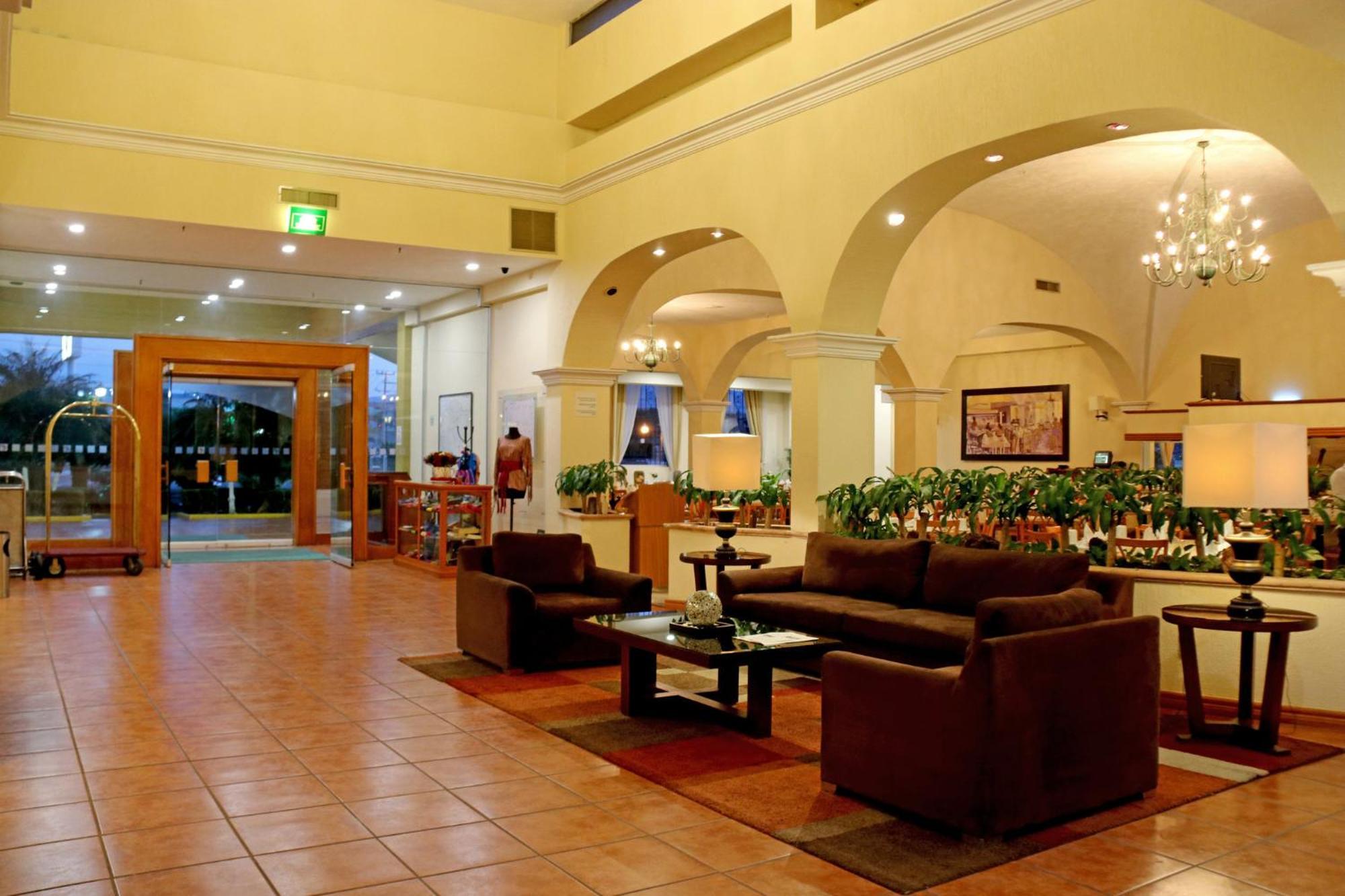 Holiday Inn La Piedad By Ihg Exterior photo